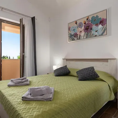 Holiday home Re
