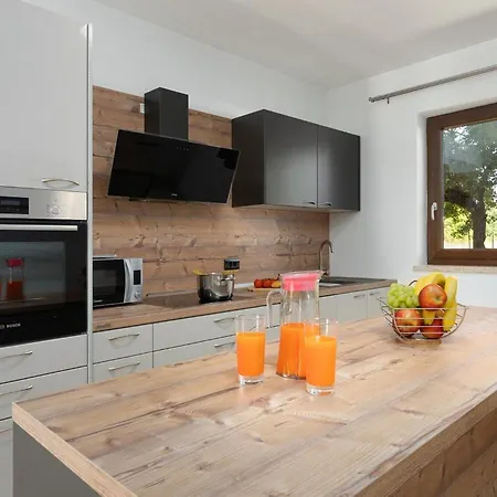 Holiday home Re Svetvincenat