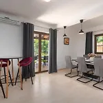 Re بيت للعطل