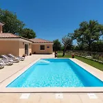 Re بيت للعطل